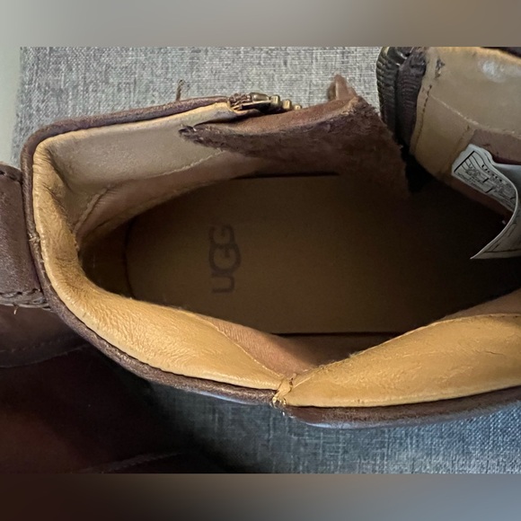 UGG Aureo Brown Leather Ankle Boot Lug Sole Bootie Zipper Size 7.5 - Picture 12 of 13
